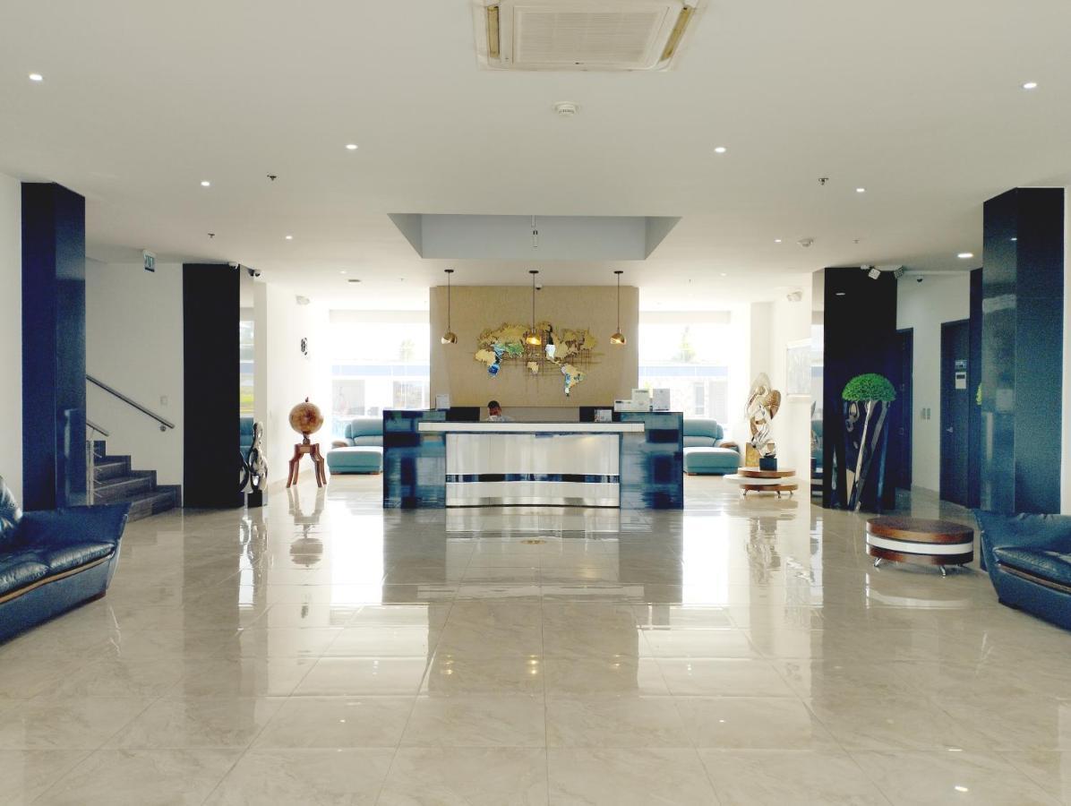 Hotel Royal Elim International Кали Екстериор снимка Lobby