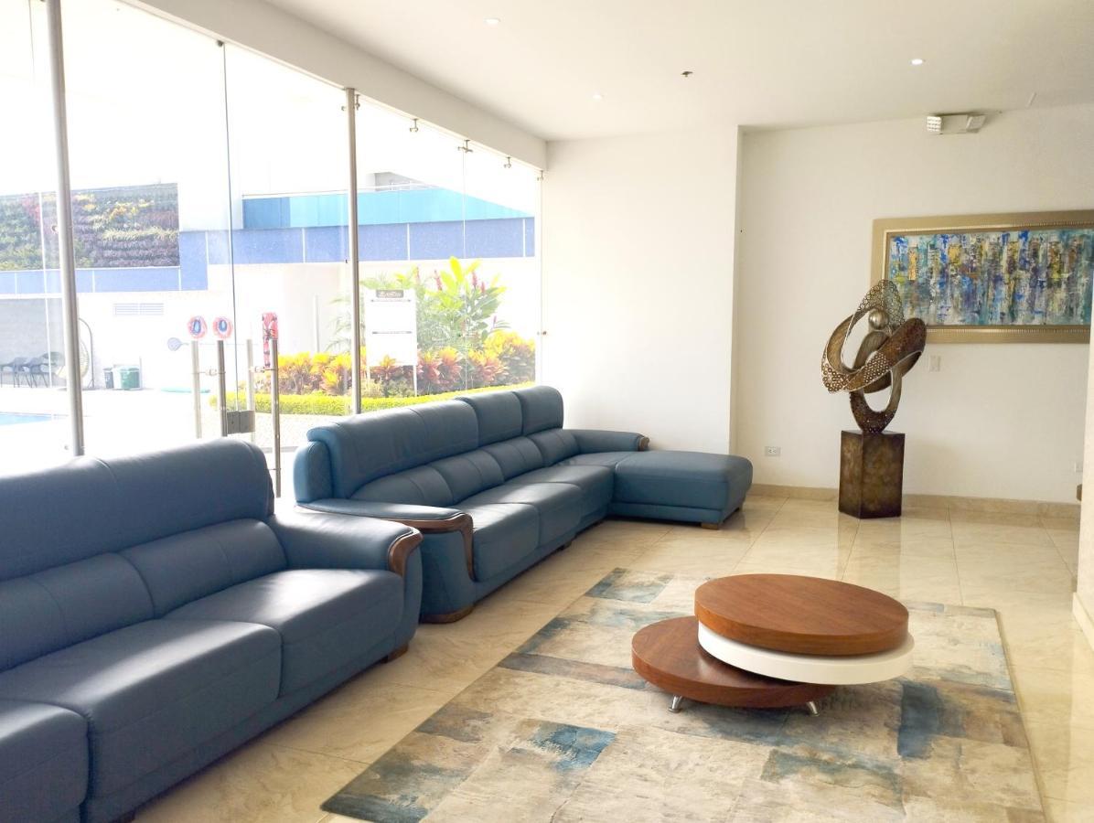 Hotel Royal Elim International Кали Екстериор снимка Lobby