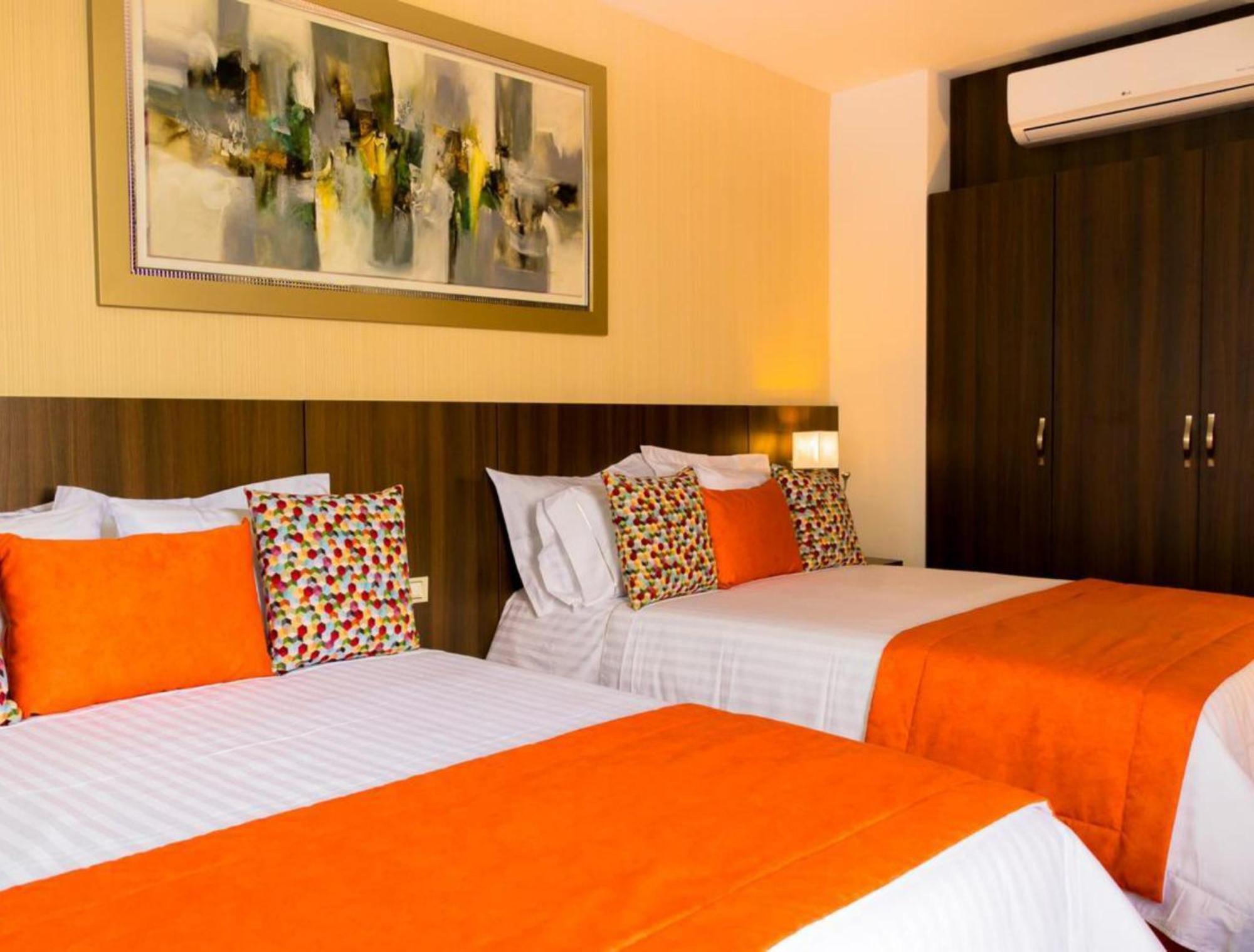 Hotel Royal Elim International Кали Екстериор снимка